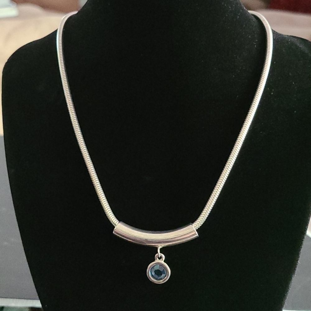 Vintage Necklace with silver tone and faux stone